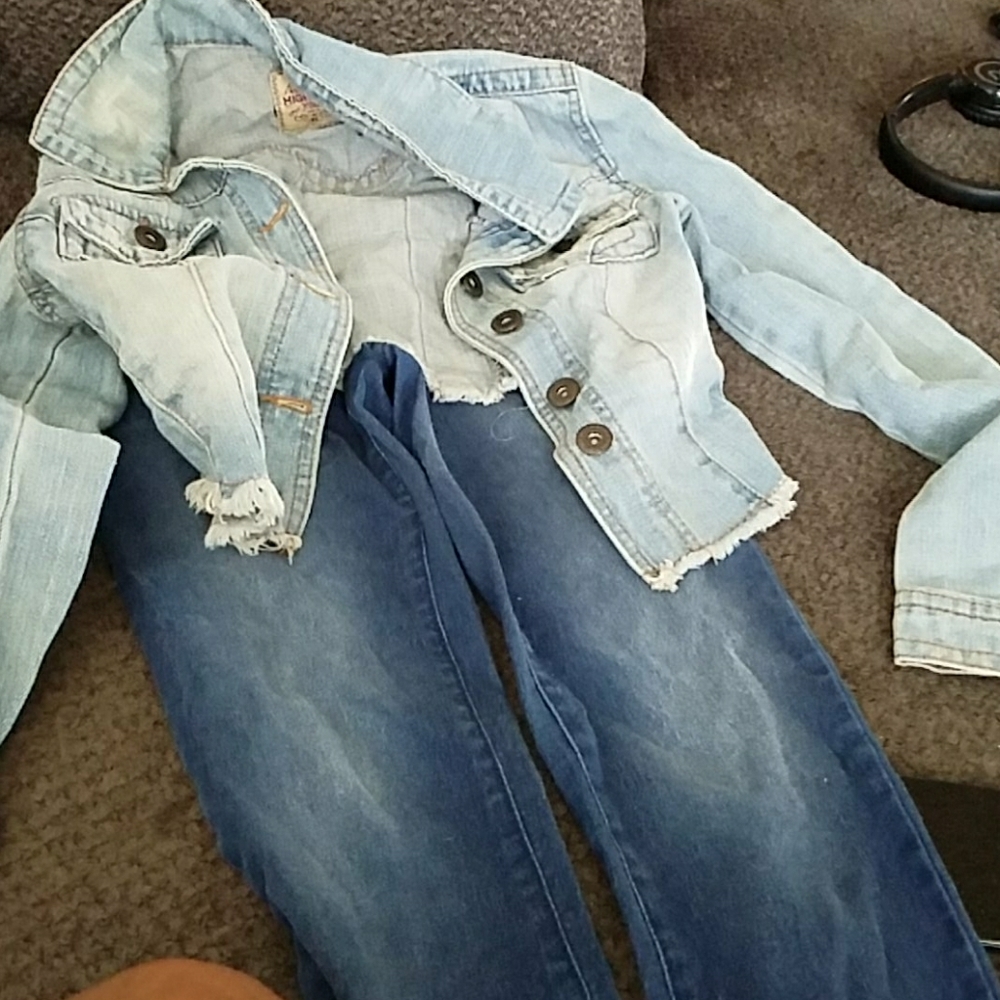 Jacket and pants set